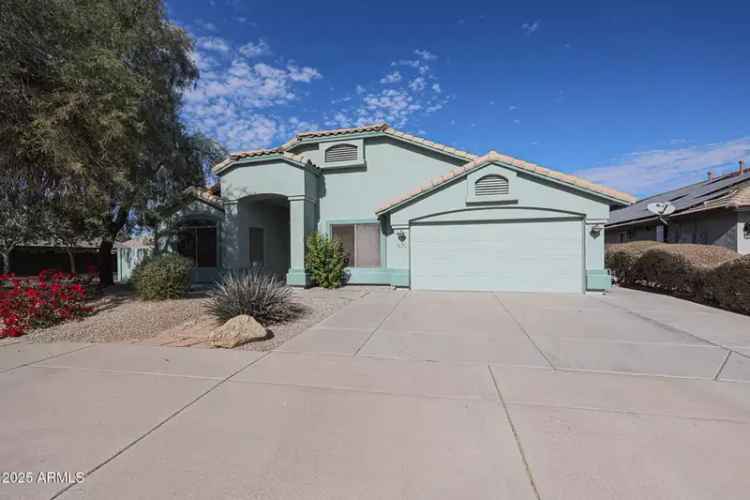 Single-family house For Sale in 16796, West Pierce Street, Goodyear, Arizona