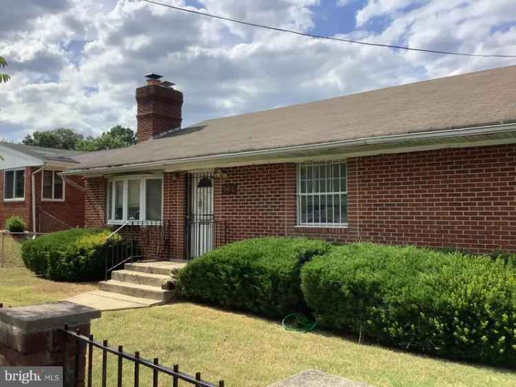 Single-family house For Sale in 5410, Central Avenue Southeast, Washington, District of Columbia