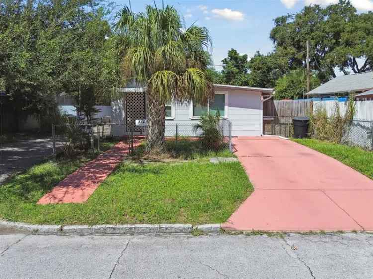 Single-family house For Sale in 342, 40th Street North, Saint Petersburg, Florida