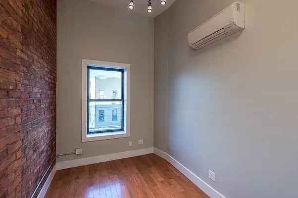 3 Bed 1.5 Bath Apartment in Bushwick No Broker Fee