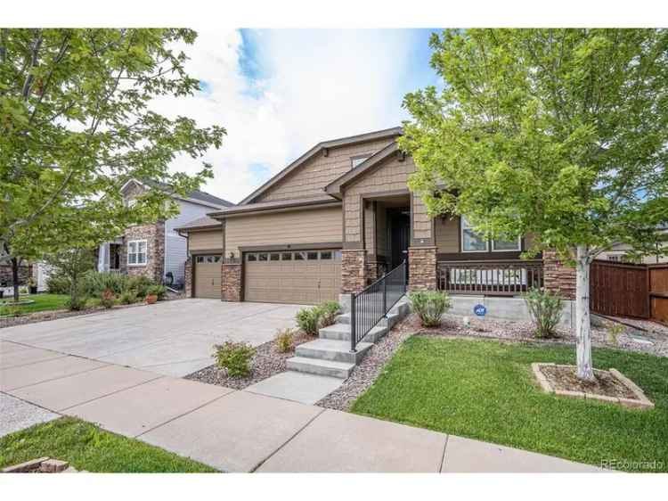 Single-family house For Sale in 41, South Jackson Gap Way, Aurora, Colorado