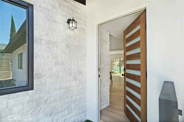 Single-family house For Sale in 18116, Rancho Street, Los Angeles, California