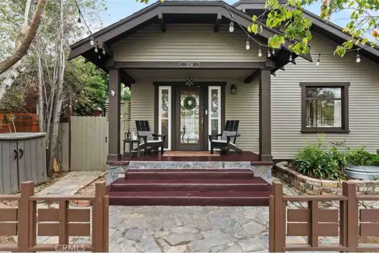 Single-family house For Sale in Long Beach, California