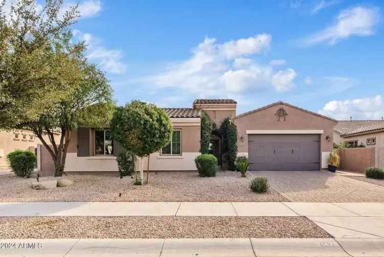 Single-family house For Sale in 21479, East Arroyo Verde Drive, Queen Creek, Arizona