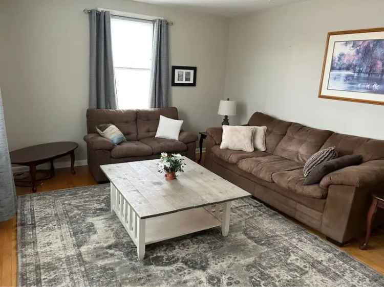 3 Bedroom Furnished Home Near Gibson Park