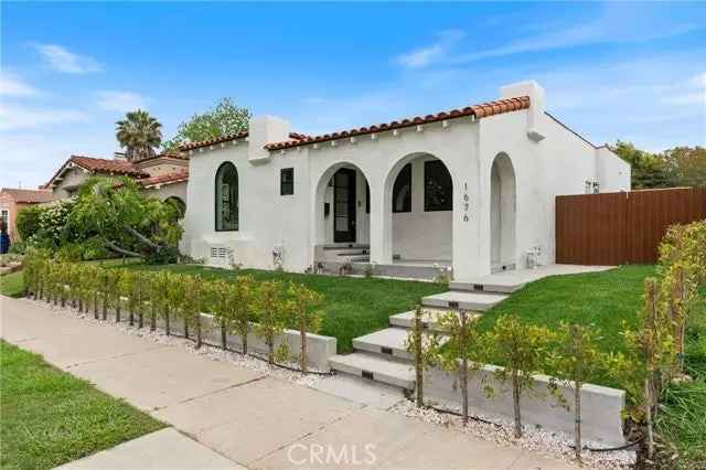 Single-family house For Sale in Los Angeles, California