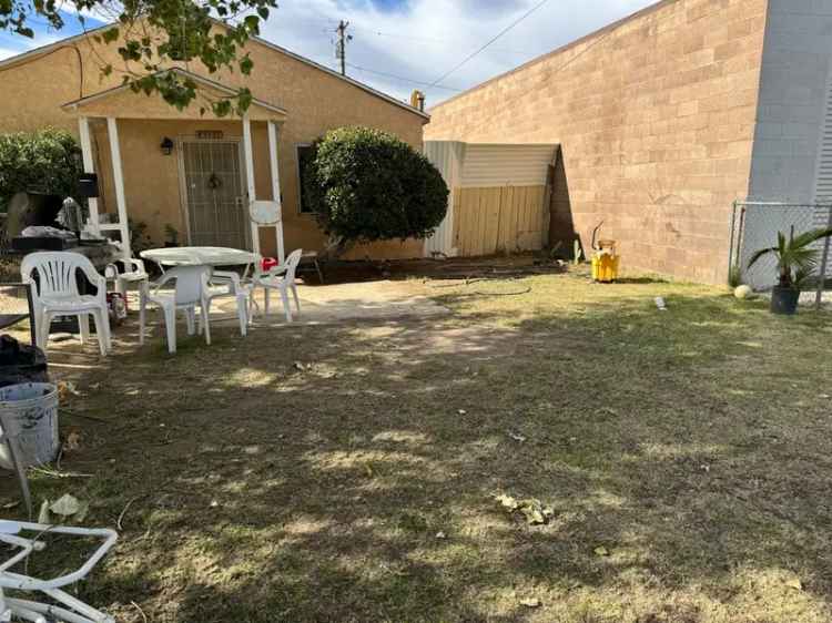 Multi-family house For Sale in Lancaster, California