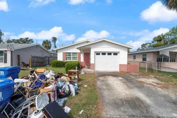 Single-family house For Sale in 1735, Mississippi Avenue Northeast, Saint Petersburg, Florida