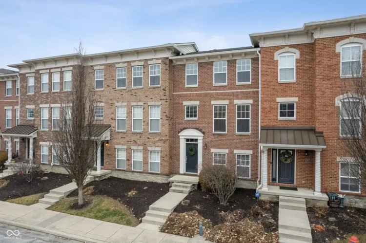 Townhome for Rent in Zionsville - Two Primary Suites