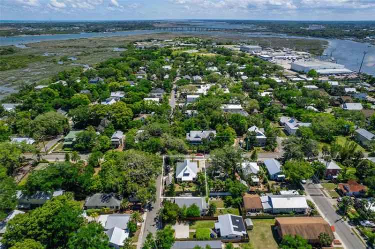 Single-family house For Sale in 94, South Street, Saint Augustine, Florida