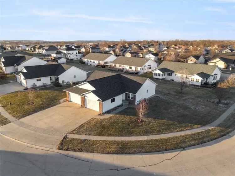 Condo For Sale in 617, Lincoln Drive, Center Point, Iowa