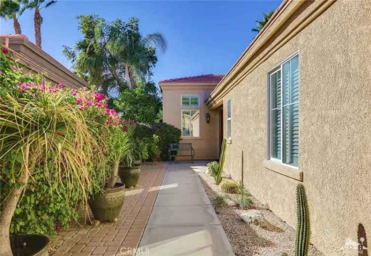 Single-family house For Sale in 29593, Sandy Court, Cathedral City, California