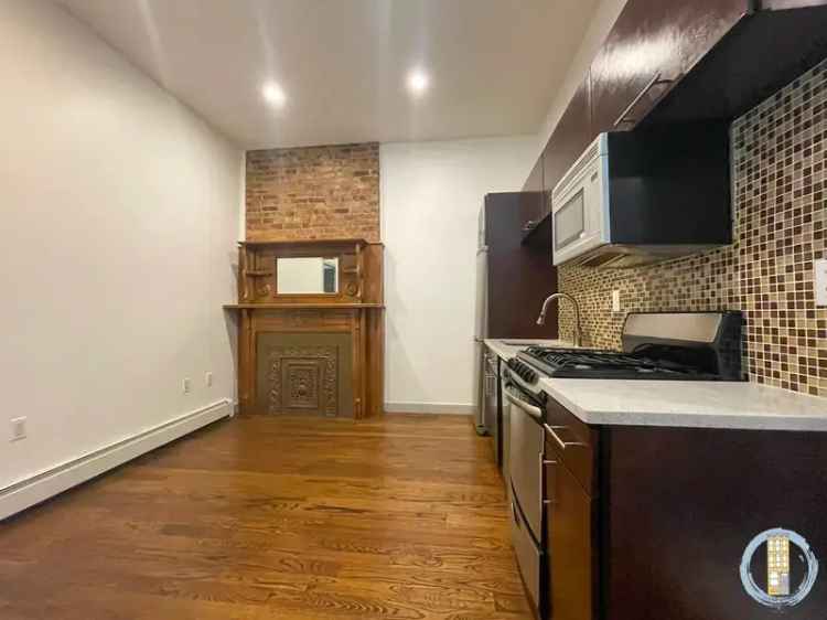 2 Bedroom No Fee Apartment in Crown Heights