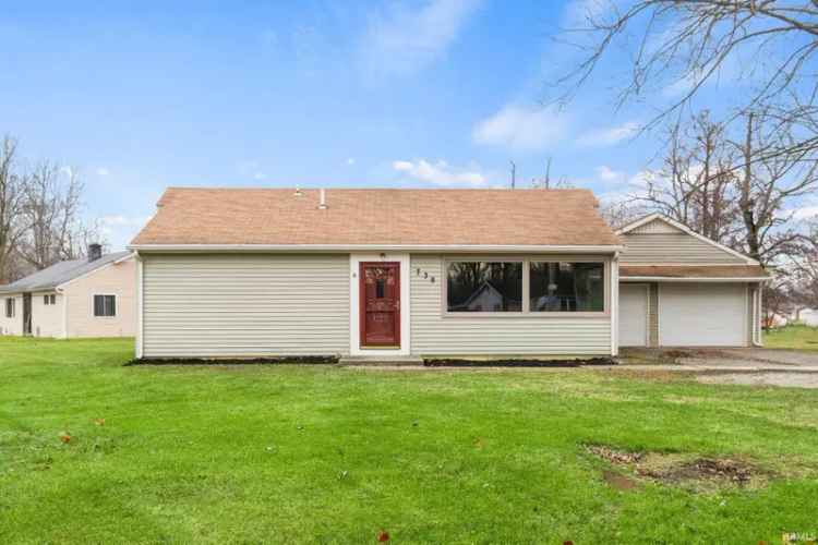 Single-family house For Sale in 738, Courtney Drive, New Haven, Indiana