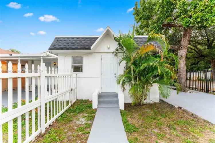 Multi-family house For Sale in 160, Northwest 60th Street, Miami, Florida