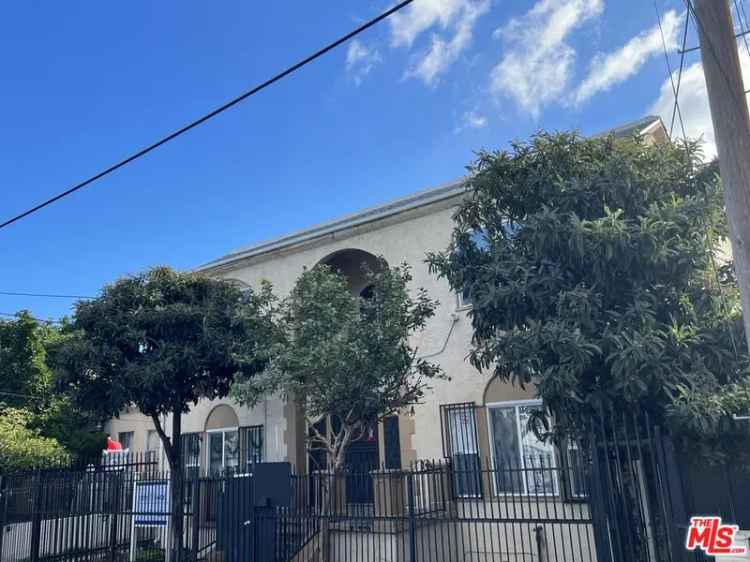 Multi-family house For Sale in 234, North Chicago Street, Los Angeles, California