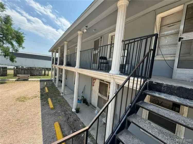 Multi-family house For Sale in 1141, West Acacia Avenue, Alamo, Texas