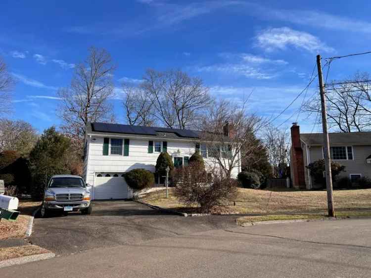 Single-family house For Sale in 74, Valley View Road, Norwalk, Connecticut