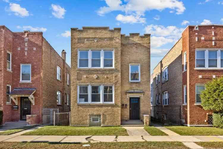 Multi-family house For Sale in 7717, South Jeffery Boulevard, Chicago, Illinois