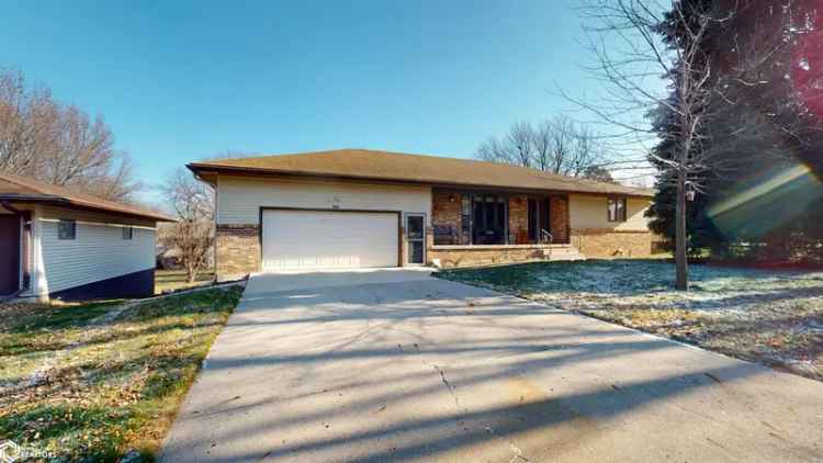 Single-family house For Sale in 1007, South Main Street, Ida Grove, Iowa