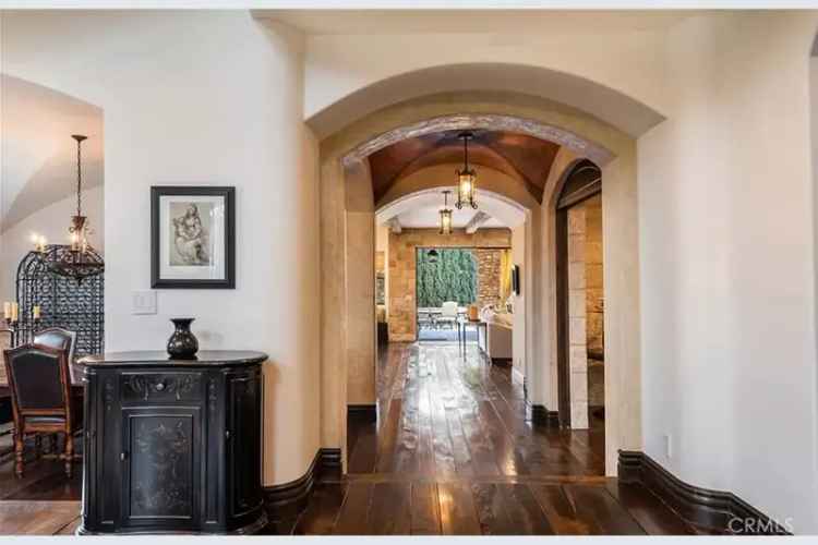 Single-family house For Sale in 508, Larsson Street, Manhattan Beach, California