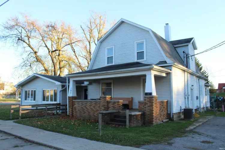 Single-family house For Sale in 107, West Felicity Street, Angola, Indiana