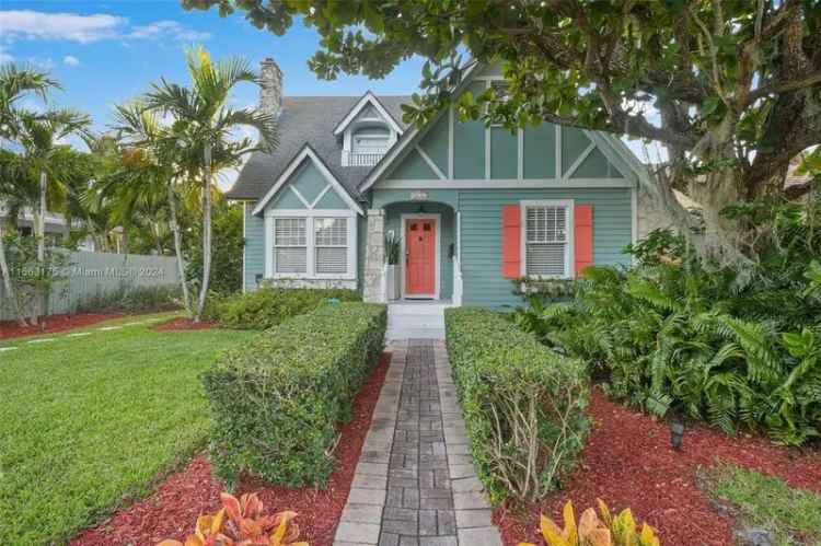 Single-family house For Sale in Lake Worth Beach, Florida