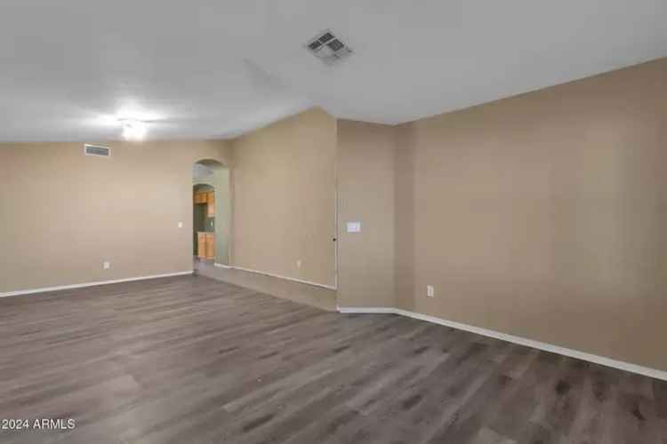 Single-family house For Sale in 6427, West Escuda Road, Glendale, Arizona