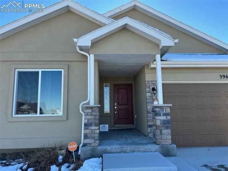 Single-family house For Sale in Pueblo West, Colorado