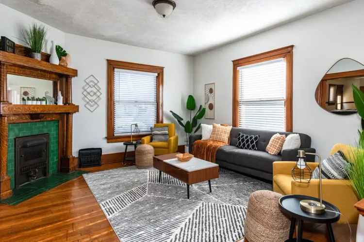 Mid Century One Bedroom Apartment in Historic Oregon District