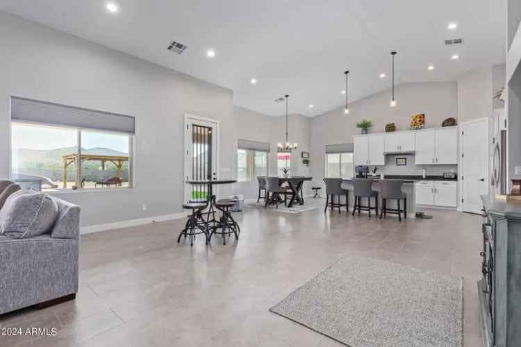 Single-family house For Sale in Queen Creek, Arizona