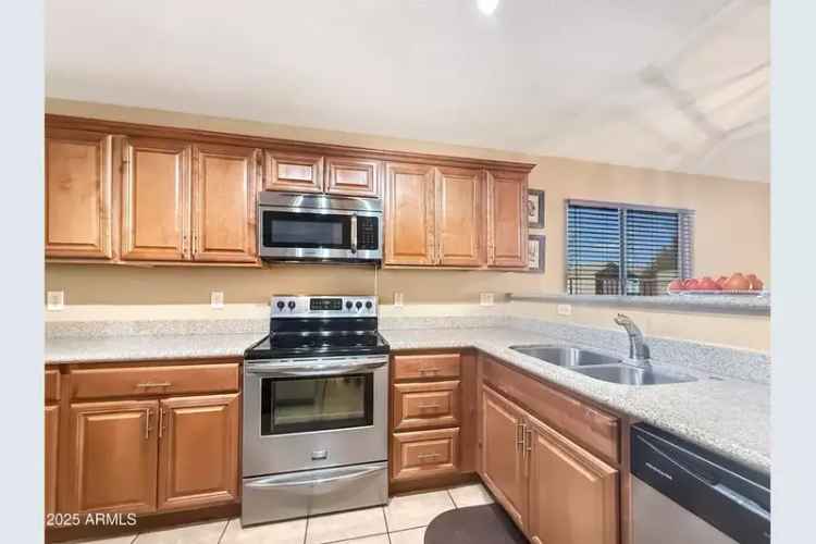 Single-family house For Sale in 11422, West Pinehollow Drive, Surprise, Arizona