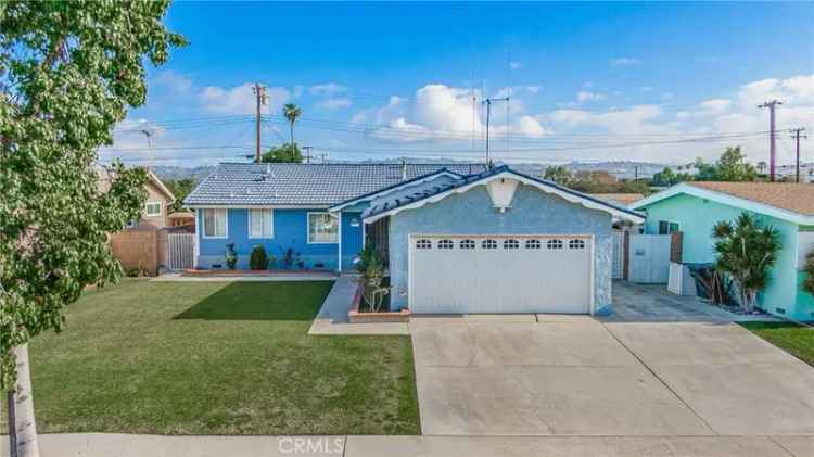 Single-family house For Sale in 401, Buena Vista Avenue, La Habra, California