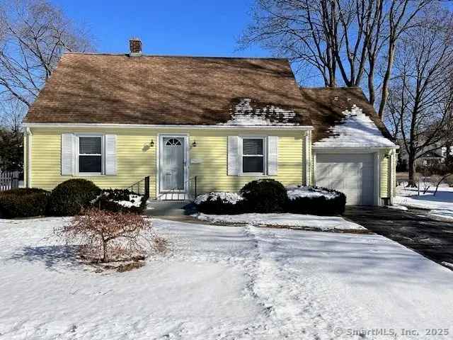 Single-family house For Sale in 11, Allen Street, Enfield, Connecticut