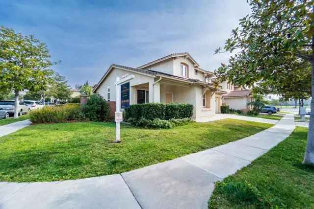 Single-family house For Sale in 1558, Pleasanton Road, Chula Vista, California