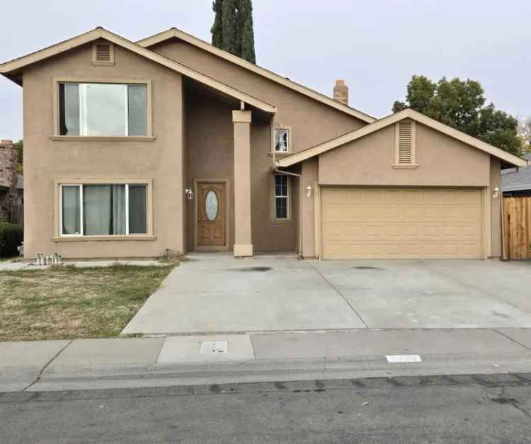 Single-family house For Sale in 1351, Tumbleweed Way, Sacramento, California