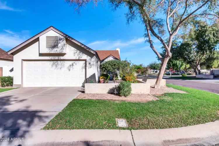 Single-family house For Sale in 5038, West Jupiter Way, Chandler, Arizona