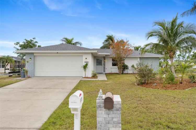 Single-family house For Sale in 18170, Avonsdale Circle, Port Charlotte, Florida