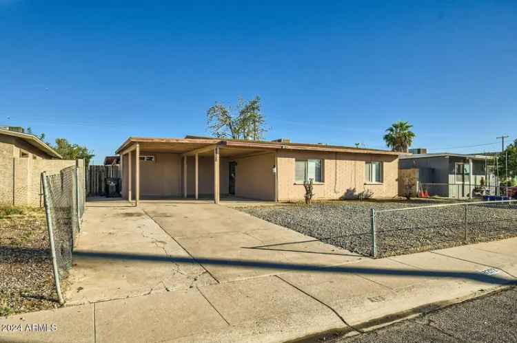 Single-family house For Sale in 8202, West Catalina Drive, Phoenix, Arizona