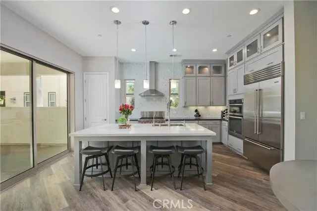 Condo For Sale in 125, Interval, Irvine, California