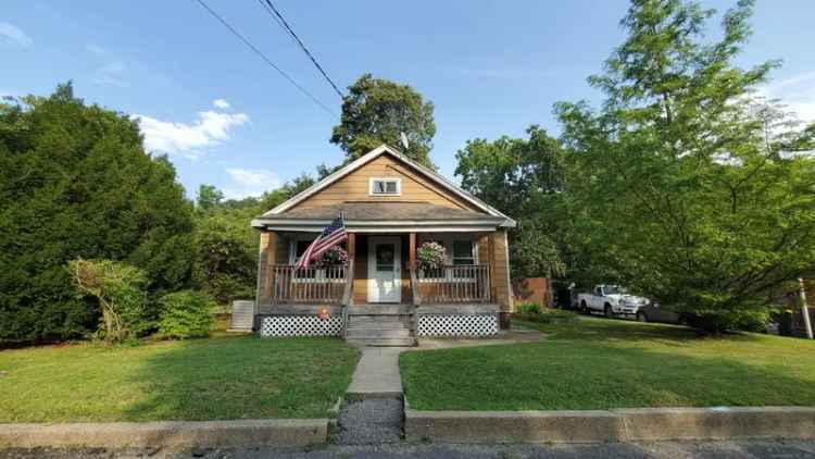 Single-family house For Sale in 189, Derby Avenue, Seymour, Connecticut