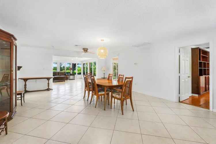 Single-family house For Sale in Lake Worth Beach, Florida