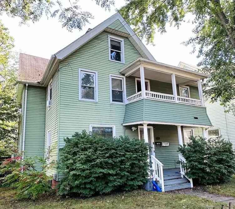 Multi-family house For Sale in 1239, Forest Road, New Haven, Connecticut