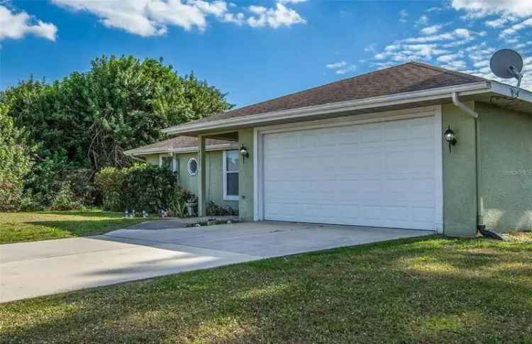 Single-family house For Sale in 4695, West Price Boulevard, North Port, Florida