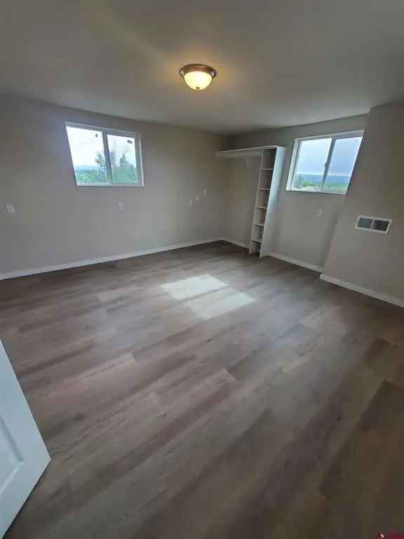 Single-family house For Sale in Montrose, Colorado