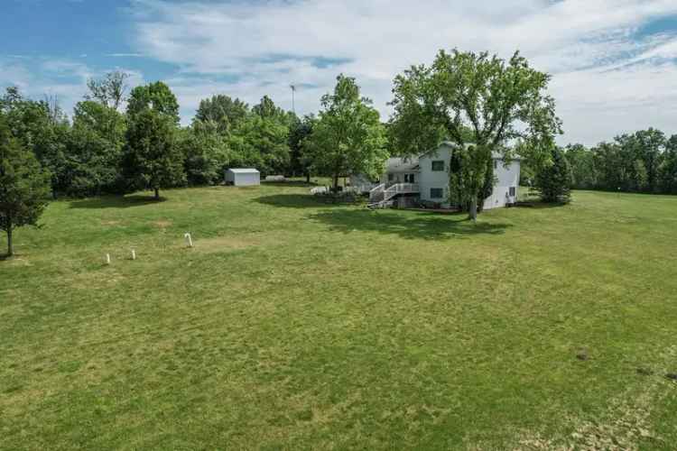 Single-family house For Sale in 2715, East 2625th Road, Marseilles, Illinois