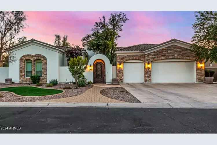 Single-family house For Sale in 8951, East Wethersfield Road, Scottsdale, Arizona