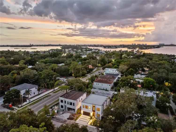 Single-family house For Sale in 3464, Camino Real, Sarasota, Florida