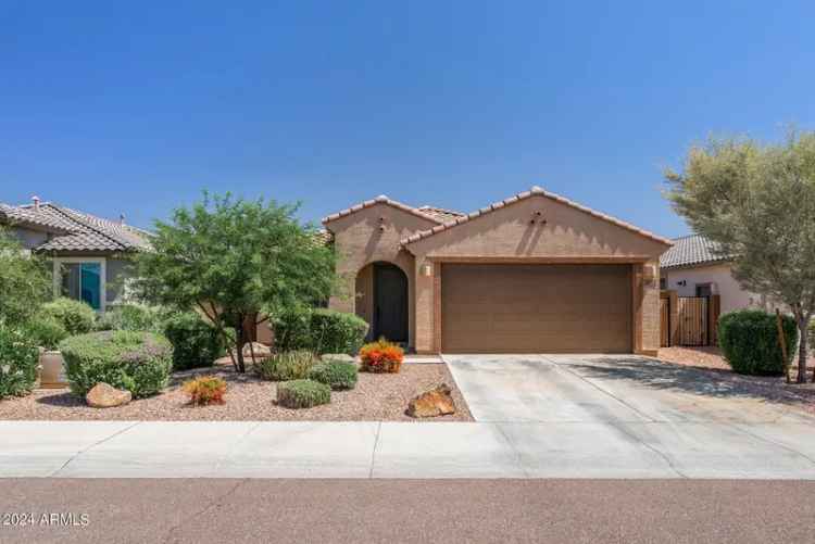 Single-family house For Sale in 20138, West Madison Street, Buckeye, Arizona