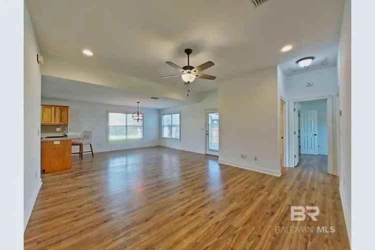 Single-family house For Sale in Gulf Shores, Alabama